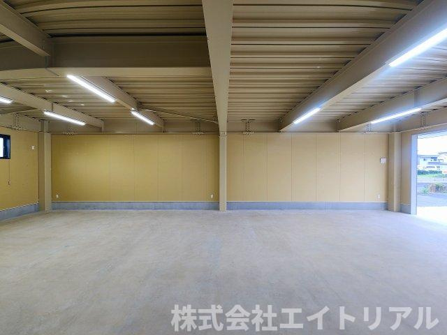 長久手市砂子　倉庫付事務所の内装|1階