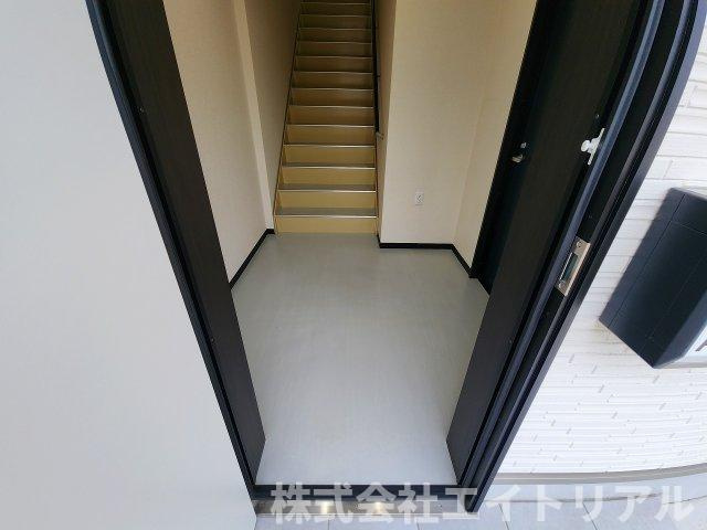 長久手市砂子　倉庫付事務所の内装|1階