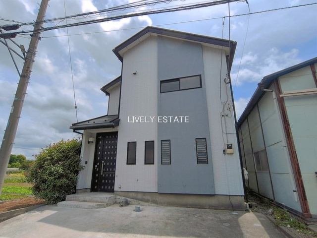 草加市両新田西町 中古戸建