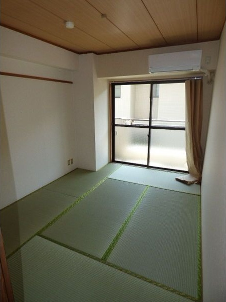 サンライン岐阜コーポの和室