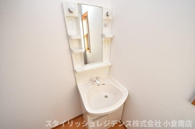 フィールド・イン湯川ⅢD棟の洗面所