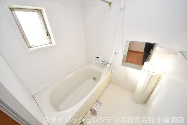 フィールド・イン湯川ⅢD棟の浴室