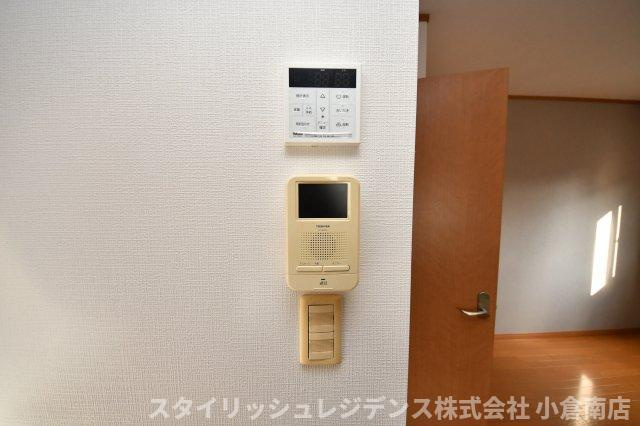 フィールド・イン湯川ⅢD棟のエントランス