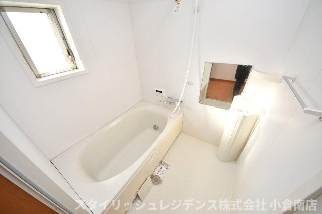 フィールド・イン湯川ⅢD棟の浴室