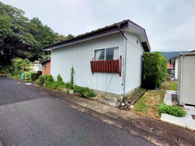 世知原町古家付き土地の外観