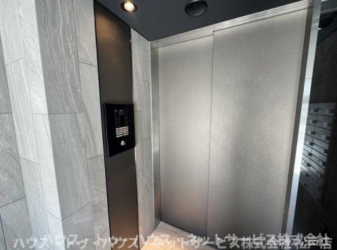 S-RESIDENCE松戸Lichtの玄関