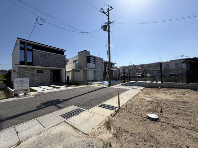 香芝市別所　新築(全8区画）モデルハウスの前面道路含む現地写真|★ウルトラファインバブル全館対応★24時間第一種換気システムが標準仕様♪