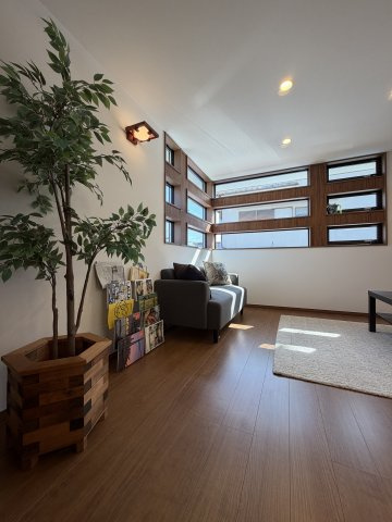 香芝市別所　新築(全8区画）モデルハウスの内観：施工例|＼世界三大建築家巨匠の高い設計スキルを培ったオーガニックハウス／