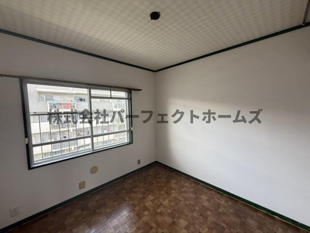 グリーンヒル光善寺住宅第１8号棟の洋室|ゆったりした洋室です