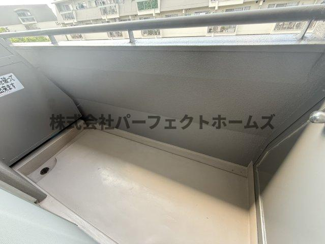 グリーンヒル光善寺住宅第１8号棟のバルコニー|暖かな日差しのふりそそぐバルコニー