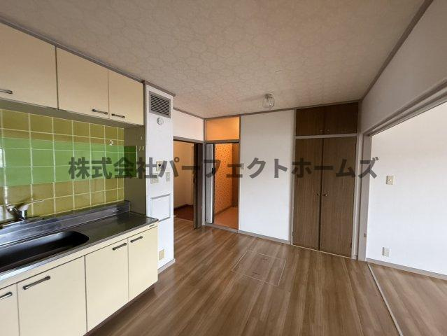 グリーンヒル光善寺住宅第１8号棟の居間・リビング|ゆったり過ごせる居間です