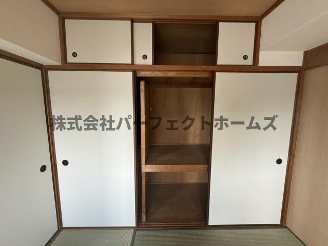 グリーンヒル光善寺住宅第１8号棟の収納|便利な収納スペースです