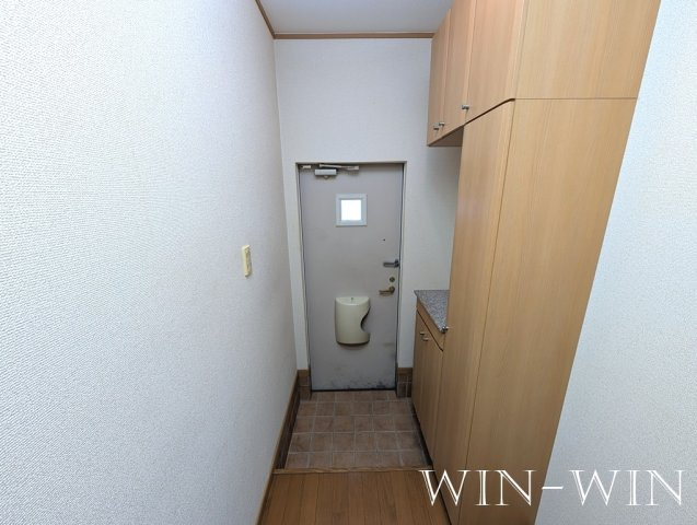ストラーレ 牛川の玄関