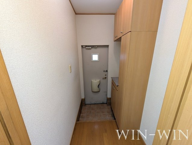 ストラーレ 牛川の玄関