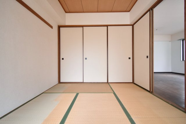 メゾン・ド・甲子園二番町の和室
