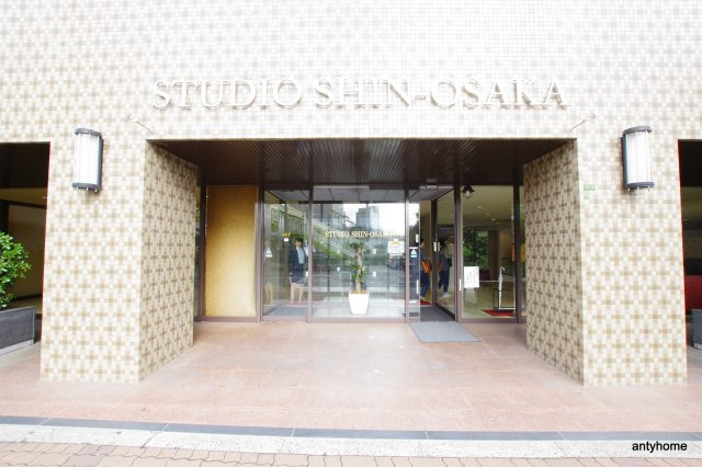 ステュディオ新大阪　仲介手数料無料のエントランス
