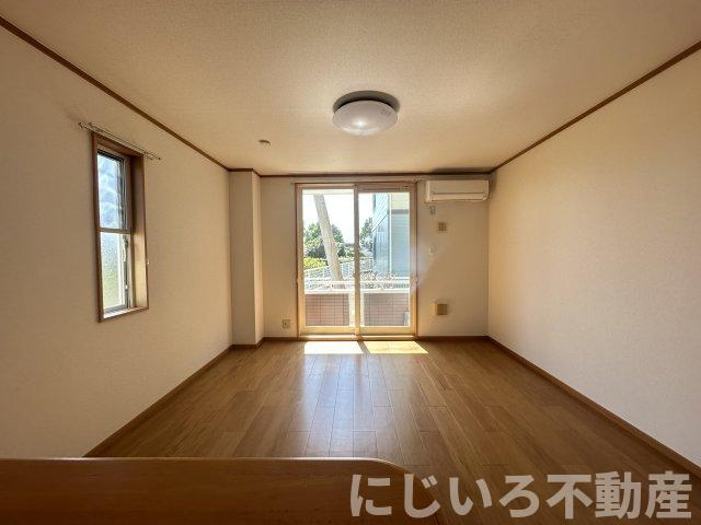 シャン・ド・フルールBの居間・リビング