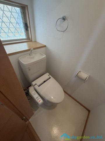小田原市国府津　中古戸建のトイレ