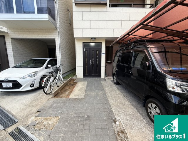 田辺５丁目　中古戸建の玄関