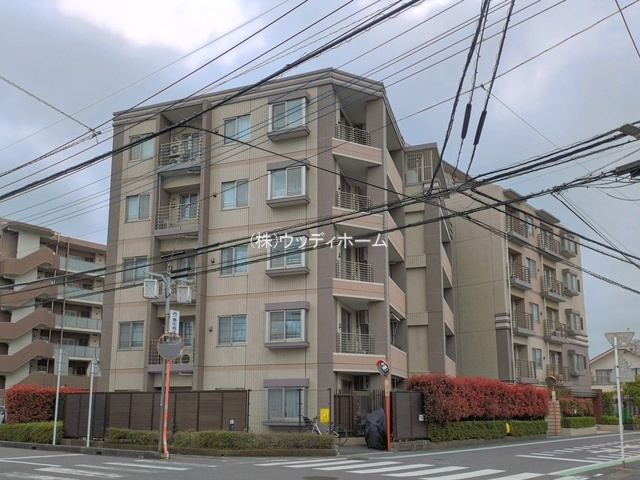 ディーレスティア越谷赤山町の外観
