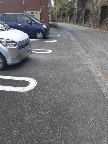 シャルマンＹＡＳＵＲＯの駐車場