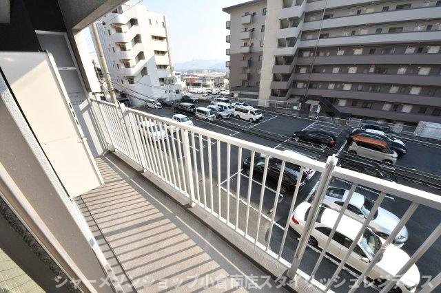 フェルト705のバルコニー