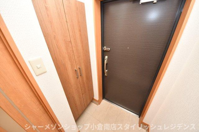 フェルト705の玄関