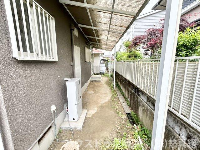 中古戸建　川西市美山台3丁目のその他|キッチン横勝手口から面倒なゴミ出しや買い出しの際の荷物入れも時短出来ます♪