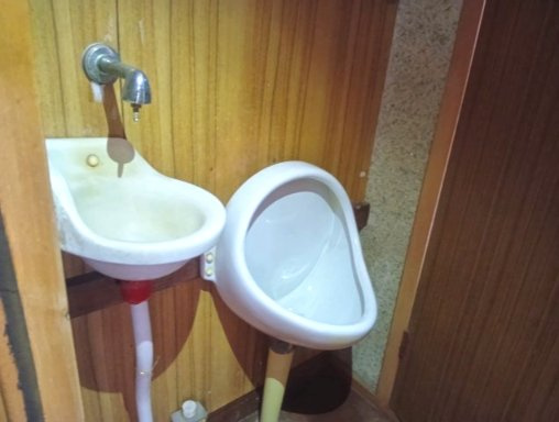 売中古戸建　焼津市田尻北のトイレ|今ではあまり見かけない形ですが、きれいに使われているので、このまま残しても良さそうです！