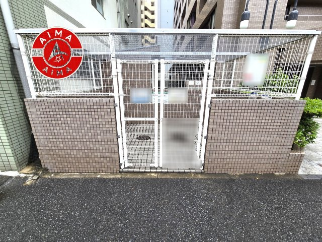 サーパス大博通りのその他共用部分|綺麗に管理された共有部分のゴミ置き場です。
