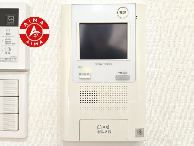 サーパス大博通りのセキュリティ|玄関先で訪問者を確認できるため、防犯面でも安心です。