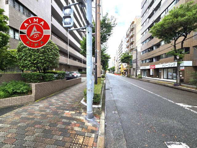サーパス大博通りの現況写真|前面道路です。