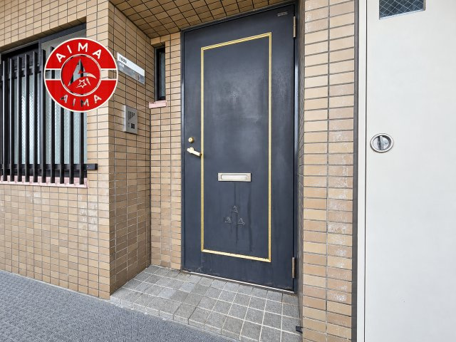 サーパス大博通りの玄関|シンプルで使いやすい外玄関です。