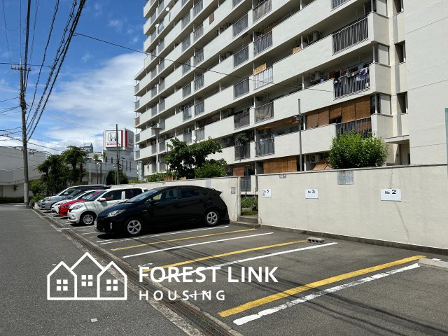 平野コーポの駐車場