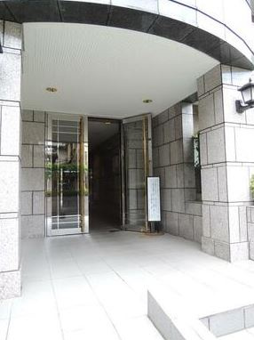 日神パレステージ新宿御苑のエントランス|日神パレステージ新宿御苑
