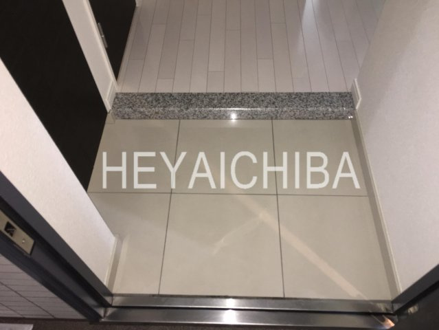 ルガルスクエア南千住の玄関