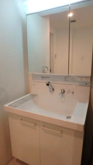 ルガルスクエア南千住の洗面所