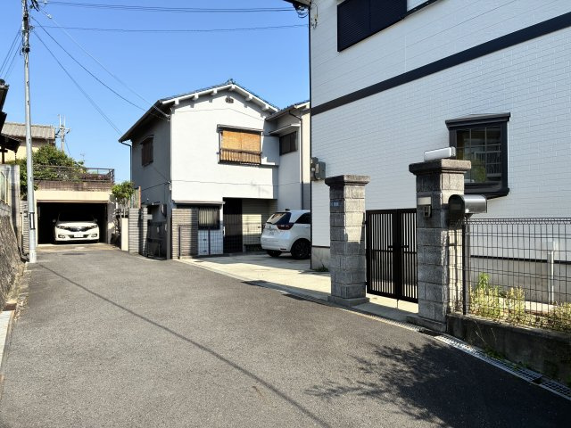 西大寺赤田町２丁目の前面道路含む現地写真
