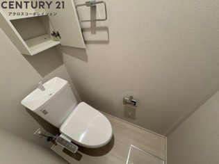 ゆったり落ち着けるトイレです