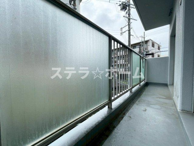 カーサ東淀川のバルコニー|お洗濯にも便利なバルコニー付き