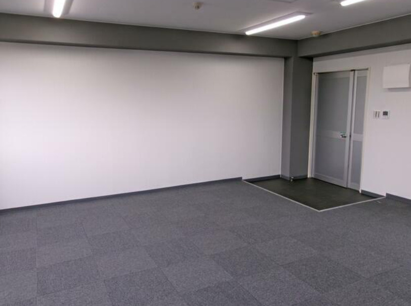 イノウエビルの内装