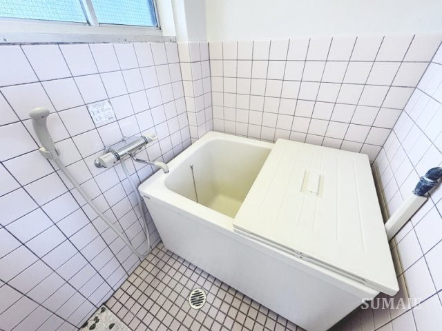アメニティ千川の浴室|窓のあるお風呂☆