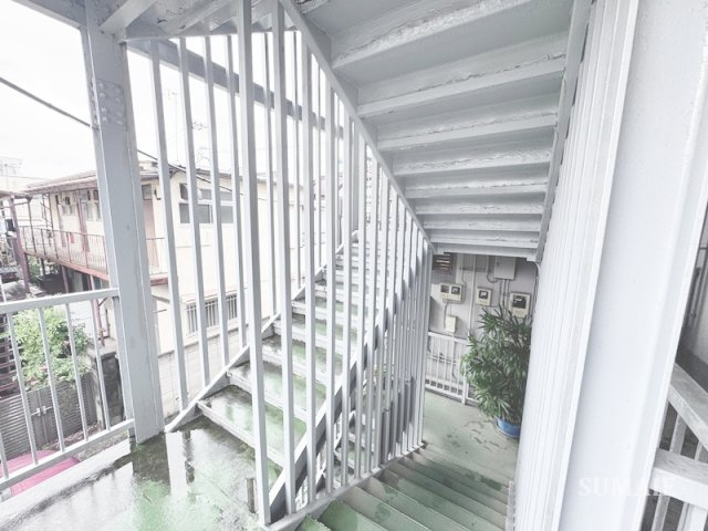 アメニティ千川のロビー|階段☆