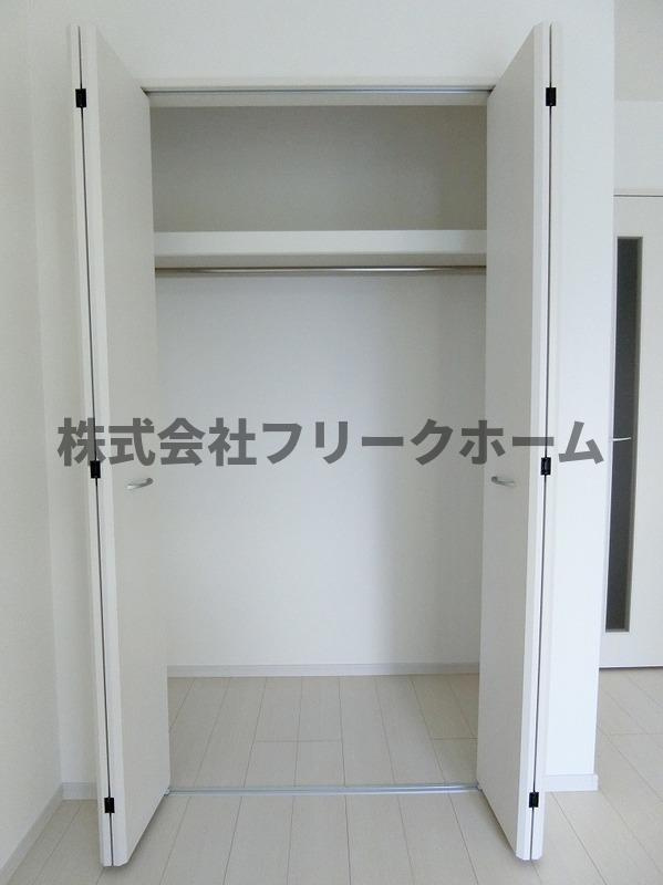 三鷹市下連雀７丁目のアパートの収納
