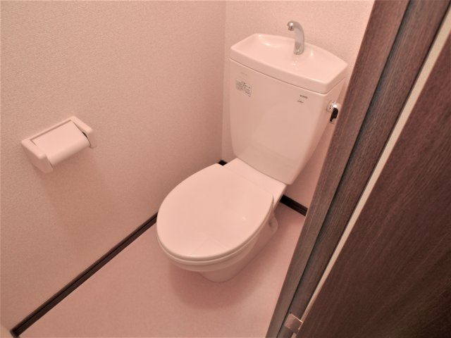アムール久々田のトイレ|別のお部屋の写真です