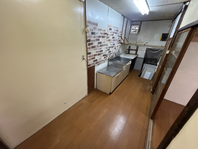 玉津町田中戸建の内装