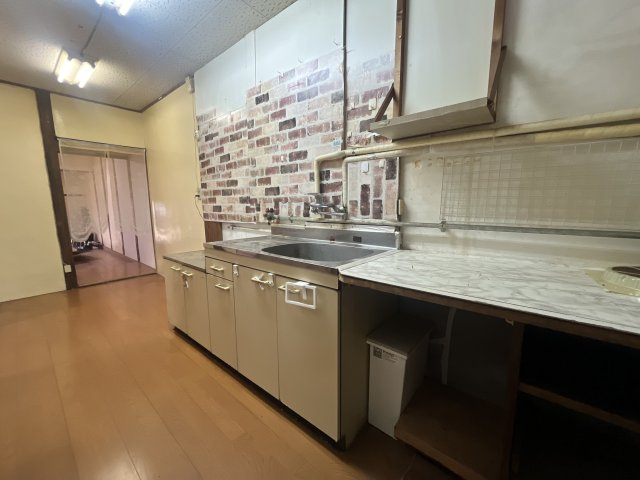 玉津町田中戸建のキッチン