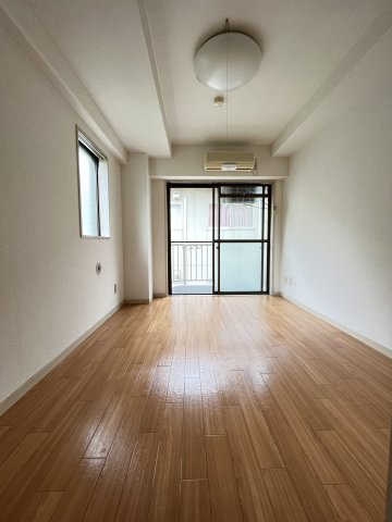 ※210号室参考写真