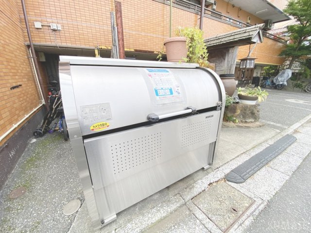 メゾン南小岩のその他共用部分|敷地内ゴミ置き場です☆