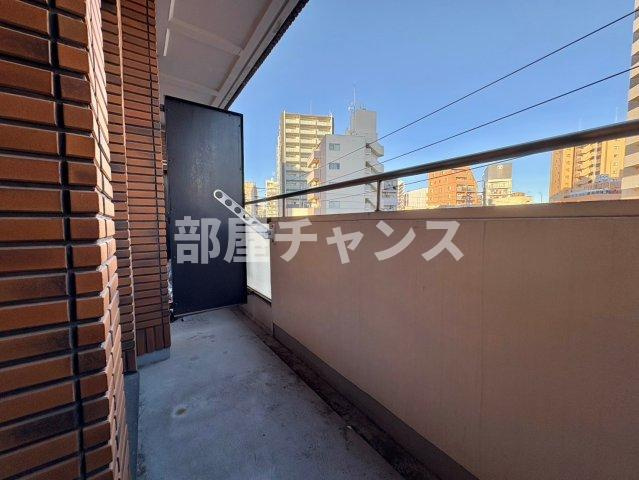 横山アネックスビルのバルコニー